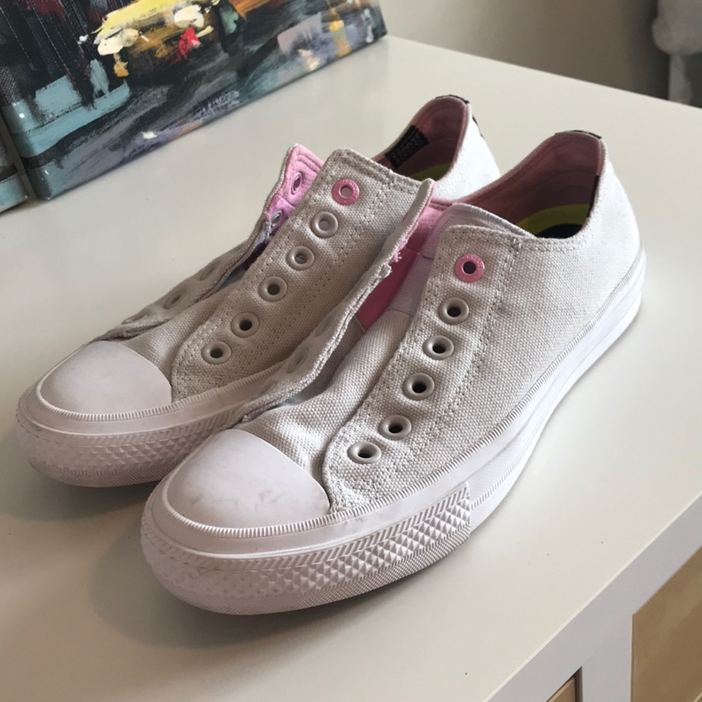Light grey converse